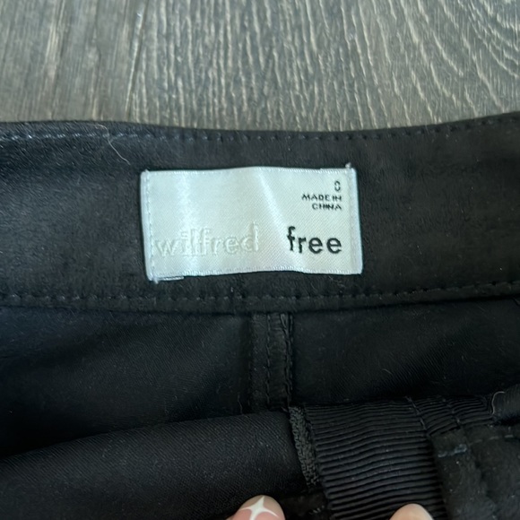 Aritzia Wilfred Zipper skirt - Picture 2 of 2
